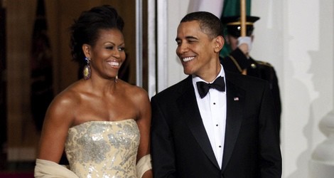 Michelle Obama con un vestido dorado de Naeem Khan