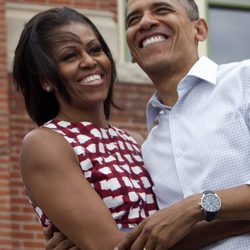 Michelle Obama con un vestido de cuadros de Asos