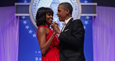 Michelle Obama con un vestido rojo en el baile celebrado tras la toma de posesión del segundo mandato de Obama