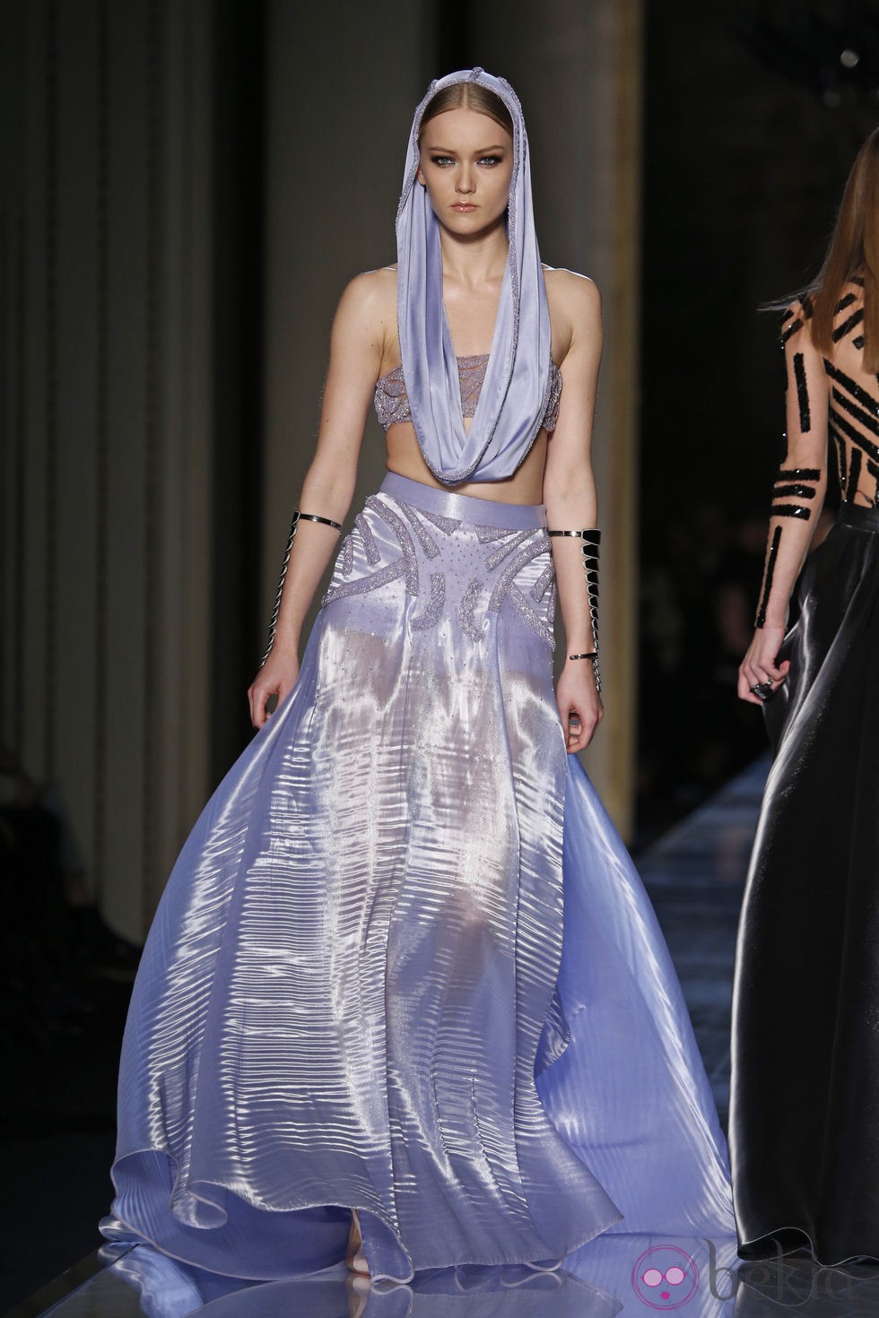Falda larga de la colección primavera/verano 2014 de Atelier Versace