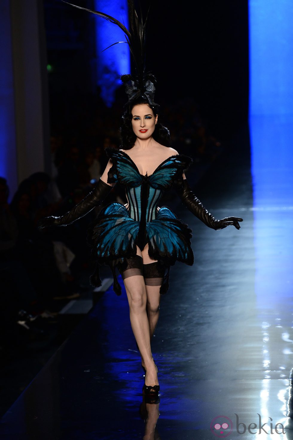 Dita Von Teese en el desfile de la colección primavera/verano 2014 Alta Costura de Jean Paul Gaultier en la Semana de la Moda de París