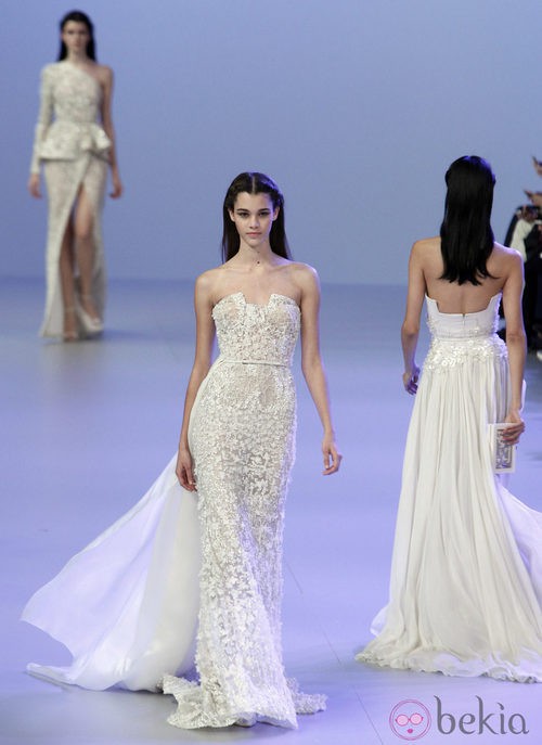 Vestido blanco de la colección primavera/verano 2014 Alta Costura de Elie Saab en la Semana de la Moda de París