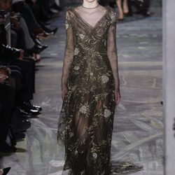 Vestido con bordados de la colección primavera/verano 2014 Alta Costura de Valentino en la Semana de la Moda de París