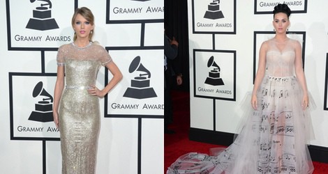 Taylor Swift con un vestido de Gucci en la alfombra roja de los Premios Grammy 2014