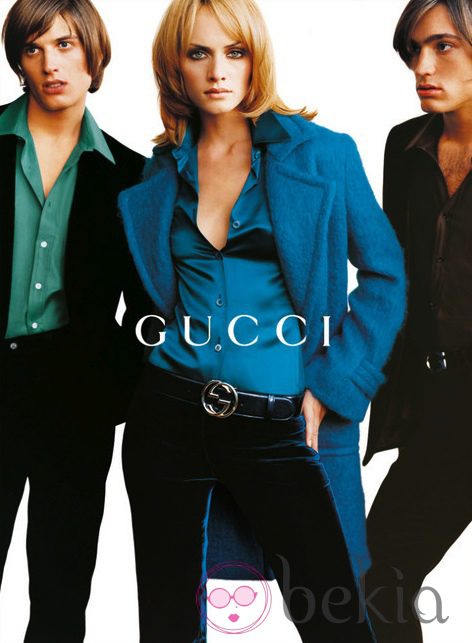 Amber Valetta posa para la campaña otoño/invierno 1995 de Gucci