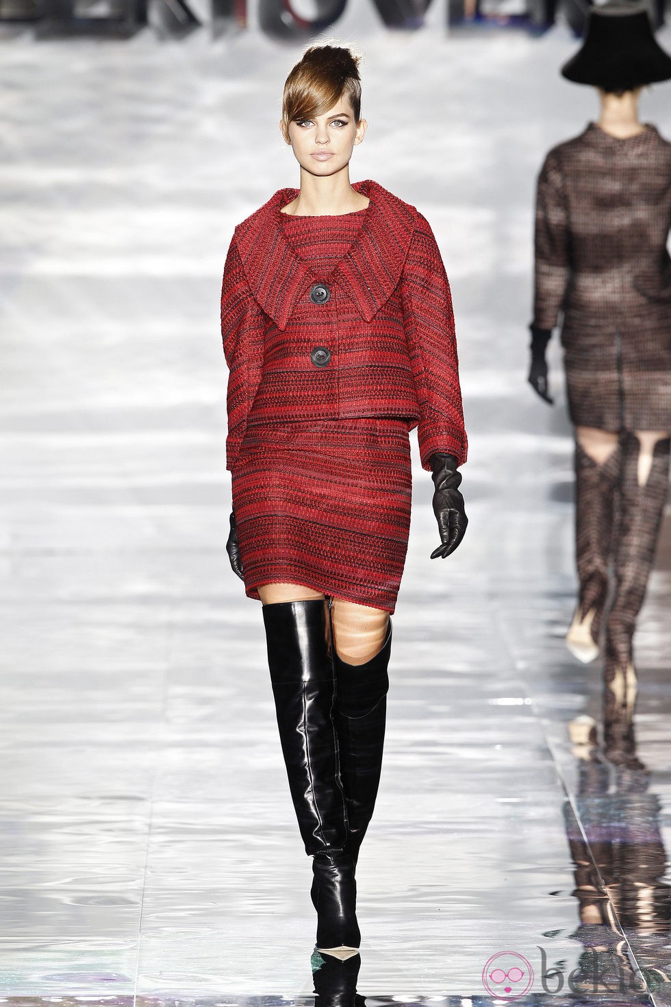 Conjunto rojo de Roberto Verino en Madrid Fashion Week otoño/invierno 2014/2015