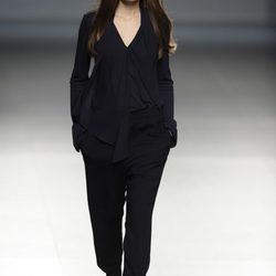 Blusa y pantalón de la colección otoño/invierno 2014/2015 de Ángel Schlesser en Madrid Fashion Week