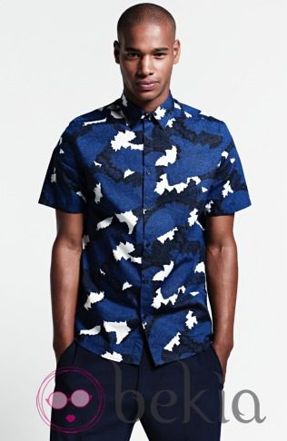 Camisa estampada de la colección masculina primavera/verano 2014 de H&M