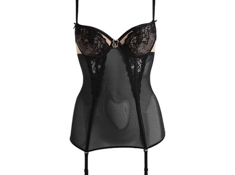 Body con corset de encaje en tonos nude y negro de la colección para primavera 2014 de Yamamay