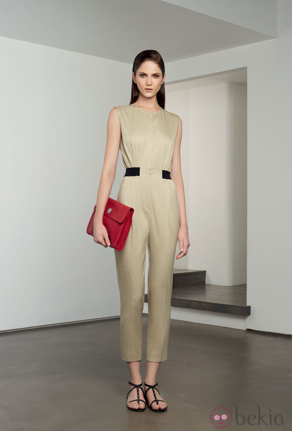 Mono ceñido a la cintura en tono beige oscuro de la colección 'Ready to wear' 2014 de Longchamp