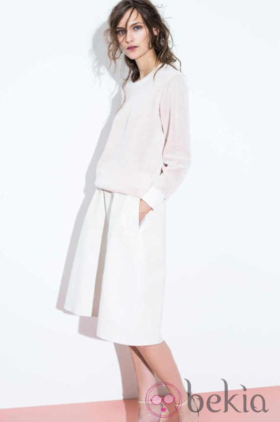 Conjunto de jersey y falda blancos de la colección primavera/verano 2014 de Closed