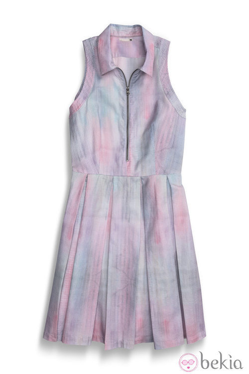 Vestido de vuelo y tablas en la falda de la colección primavera/verano 2014 de Levi's
