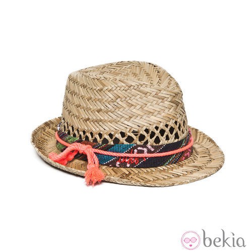 Sombrero de rafia con cinta y cordón de la colección primavera/verano 2014 de IKKS