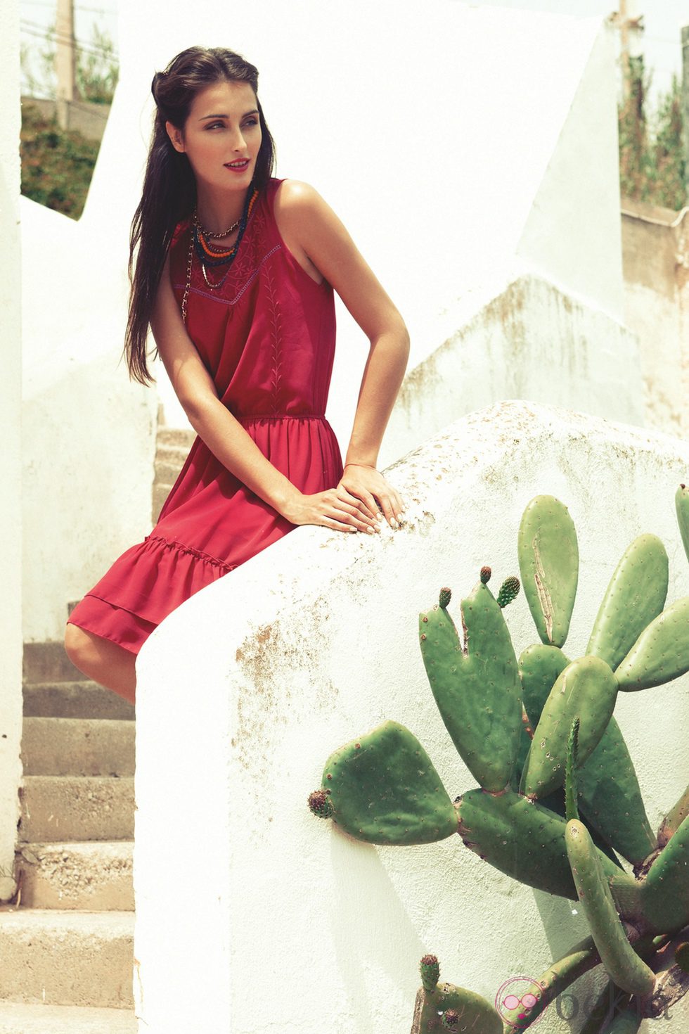 Vestido rojo con fruncidos de la colección para verano 2014 de Mismash