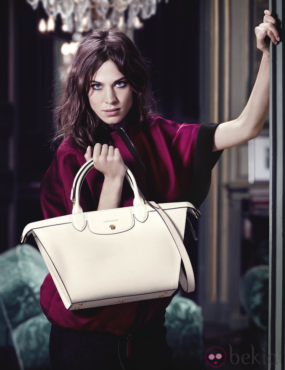 Alexa Chung protagoniza la nueva campaña de Longchamp para otoño 2014