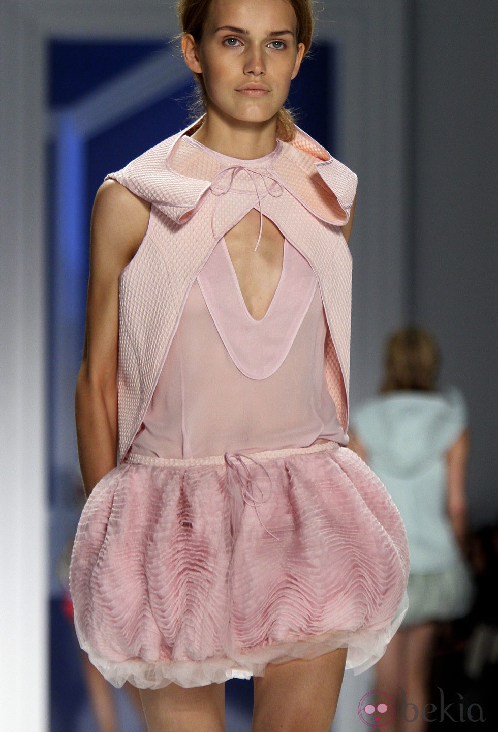 Diseño rosa de Vera Wang, colección primavera de 2012