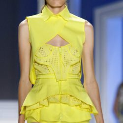 Top amarillo de Vera Wang, colección primavera de 2012