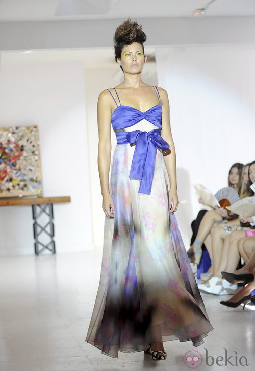 Vestido con lazo de Josep Font, colección primavera 2012