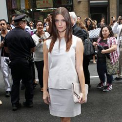 Ashley Greene en el desfile de Calvin Klein, colección primavera de 2012