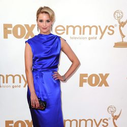 Looks de las invitadas a los Emmy 2011