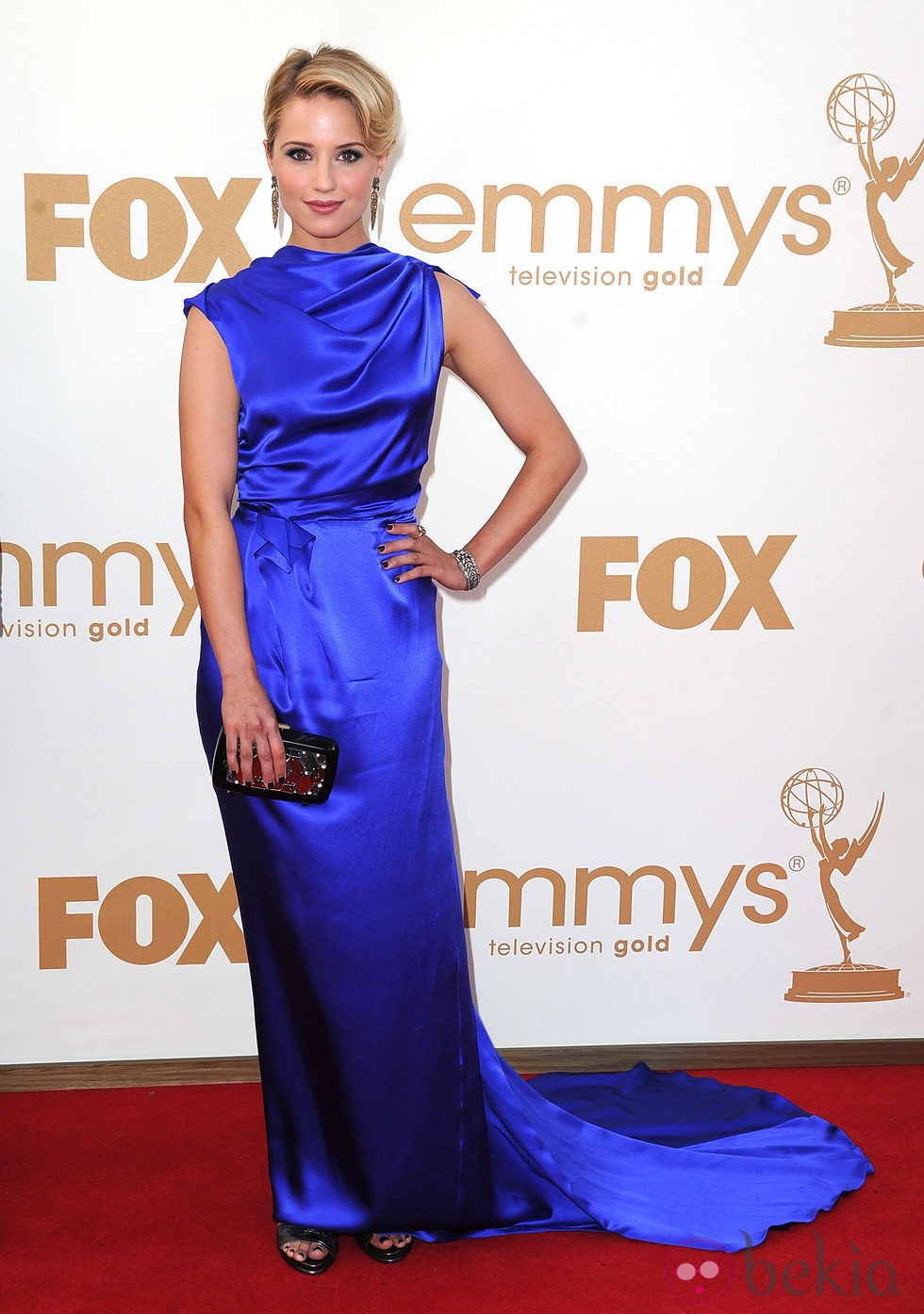 Dianna Agron en los Emmy 2011 con vestido de Roksanda Ilincic