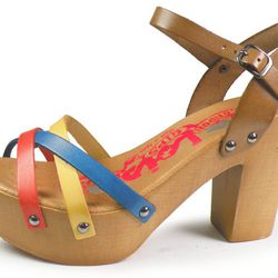 Sandalia de tiras multicolor con tacón de madera de Lois para verano 2014