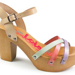 Sandalia de tiras en colores pastel con tacón de madera de Lois para verano 2014