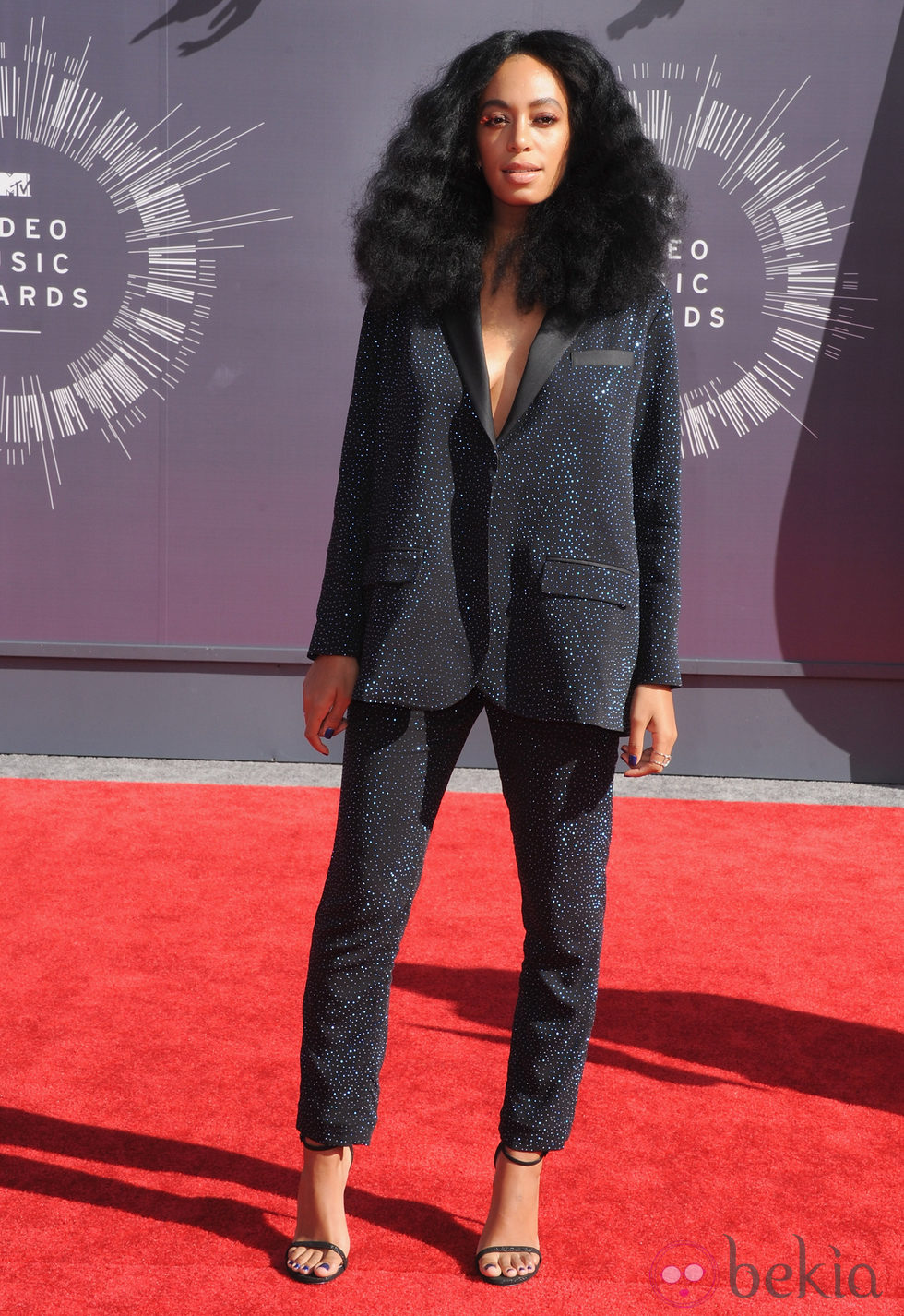 Solange Knowles con traje de H&M Studio Collection en los MTV Video Music Awards 2014