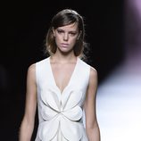 Vestido blanco de Devota & Lomba en Madrid Fashion Week primavera/verano 2015
