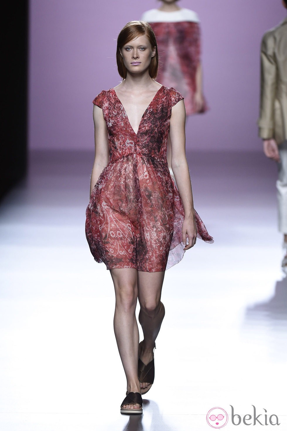 Vestido paisley de Devota & Lomba en Madrid Fashion Week primavera/verano 2015