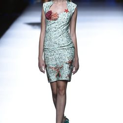 Vestido con detalles marinos de Francis Montesinos en Madrid Fashion Week primavera/verano 2015