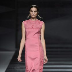 Vestido rosa de Juanjo Oliva en Madrid Fashion Week primavera/verano 2015