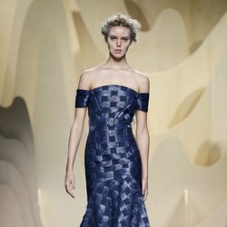 Vestido azul de Ana Locking en Madrid Fashion Week primavera/verano 2015