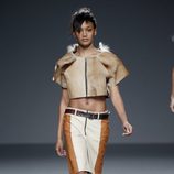 Chaqueta nude de piel de primavera/verano 2015 de Etxeberría en Madrid Fashion Week
