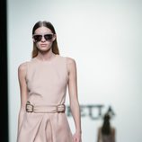 Vestido rosa maquillaje de Roberto Torretta en Madrid Fashion Week primavera/verano 2015