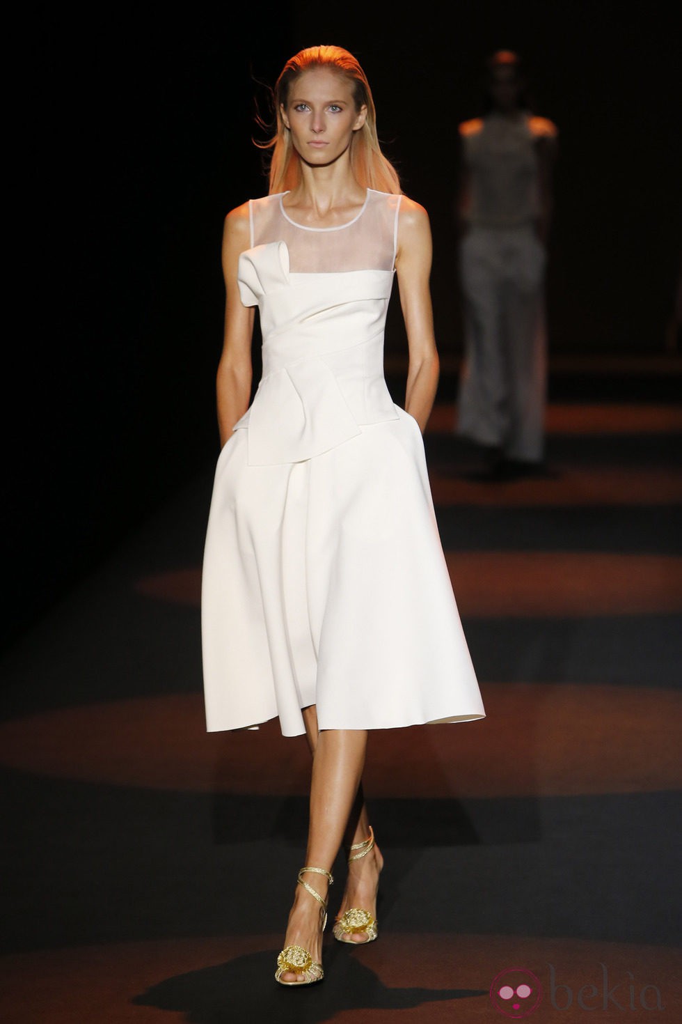 Vestido blanco de Miguel Palacio primavera/verano 2015 en Madrid Fashion Week