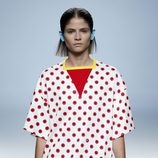 Vestido con círculos rojos de Davidelfin en Madrid Fashion Week primavera/verano 2015