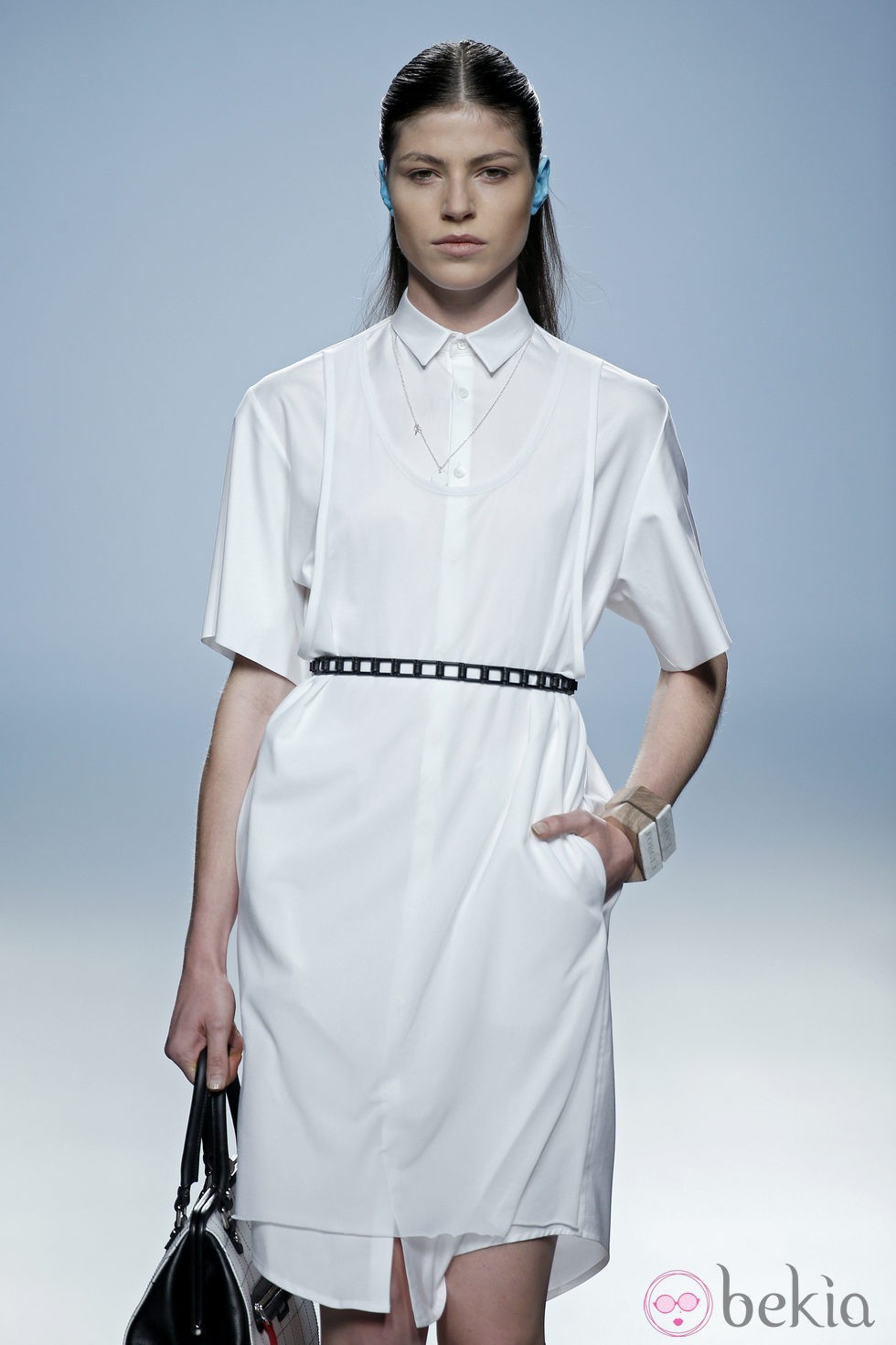 Vestido bata blanco de Davidelfin en Madrid Fashion Week primavera/verano 2015