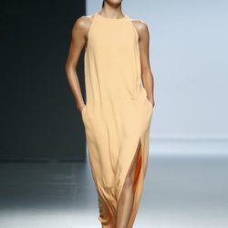 Vestido naranja de Ángel Schlesser en Madrid Fashion Week primavera/verano 2015