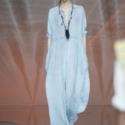 Vestido azul de Ailanto en Madrid Fashion Week primavera/verano 2015