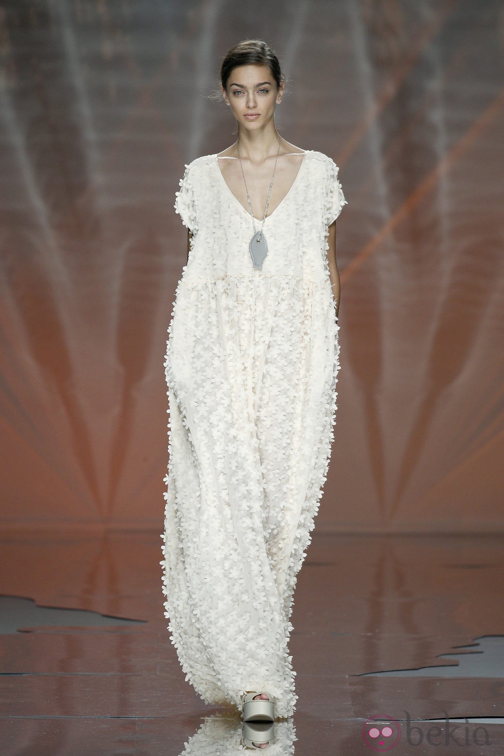 Vestido blanco de Ailanto en Madrid Fashion Week primavera/verano 2015