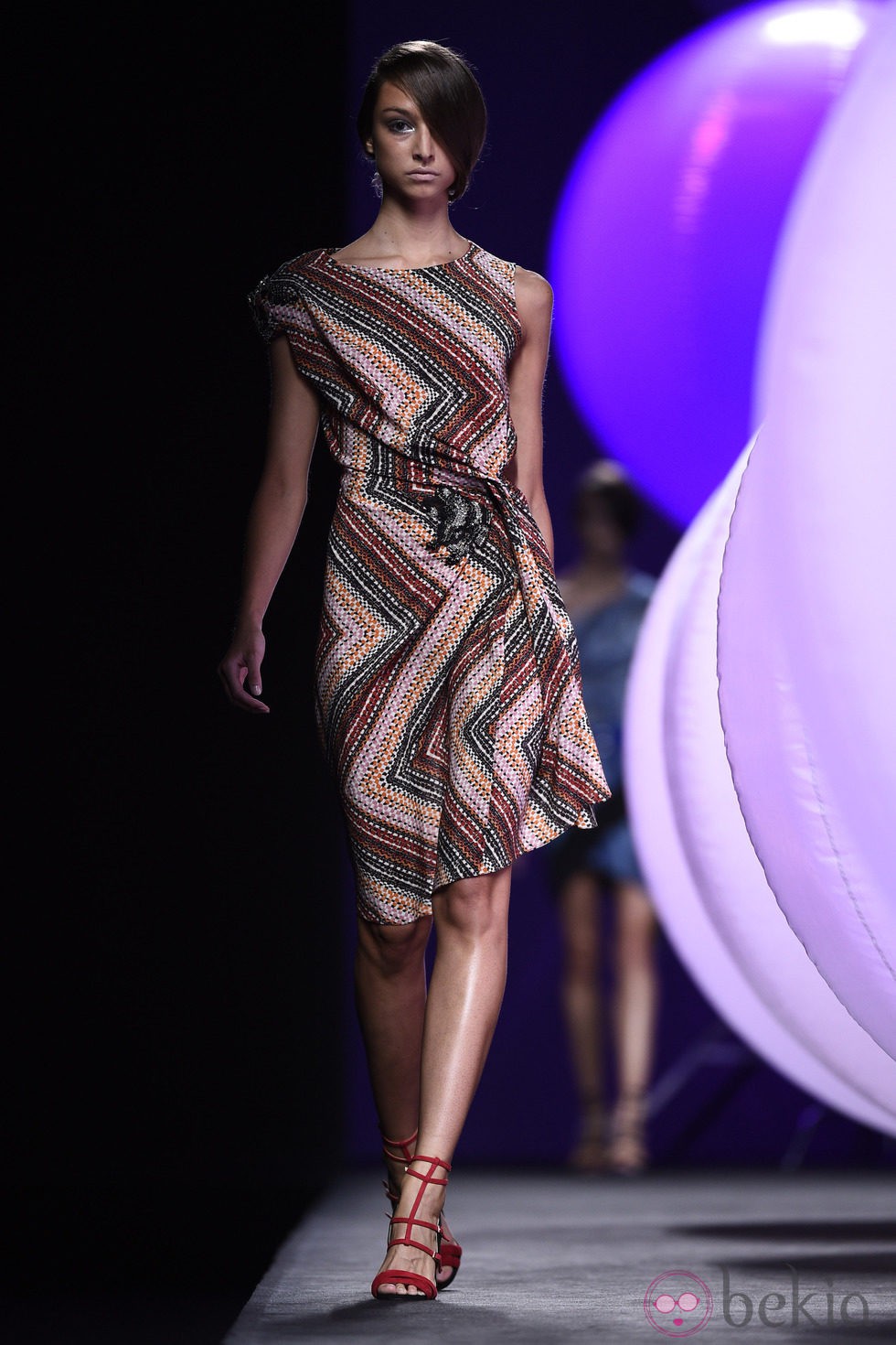 Vestido de rayas de Alvarno primavera/verano 2015 en Madrid Fashion Week
