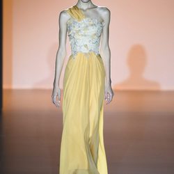 Vestido amarillo de Hannibal Laguna en Madrid Fashion Week primavera/verano 2015