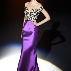 Vestido con falda malva y cuerpo de flores Hannibal Laguna en Madrid Fashion Week primavera/verano 2015