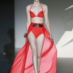 Bikini con cola de gasa de Dolores Cortés en Madrid Fashion Week para primavera/verano 2015