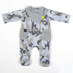 Pijama de la línea 'Camouflage' de Walking Mum
