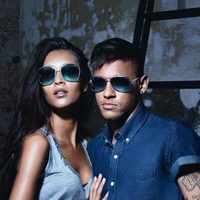 Neymar y la modelo Daniela de Jesús en la campaña 'Eyewear 2015' de Police