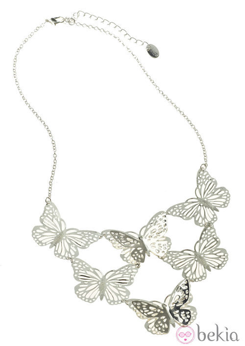 Collar en plata con mariposas de la nueva colección 'Filigree' de Claire's