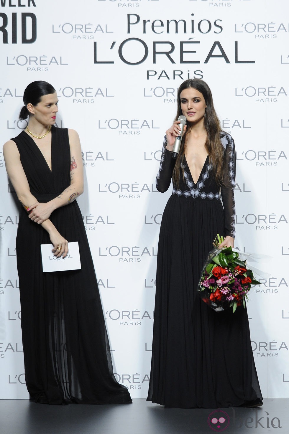 La modelo Blanca Padilla junto a Bimba Bosé en los Premios L'Oréal de la Fashion Week de Madrid 2014