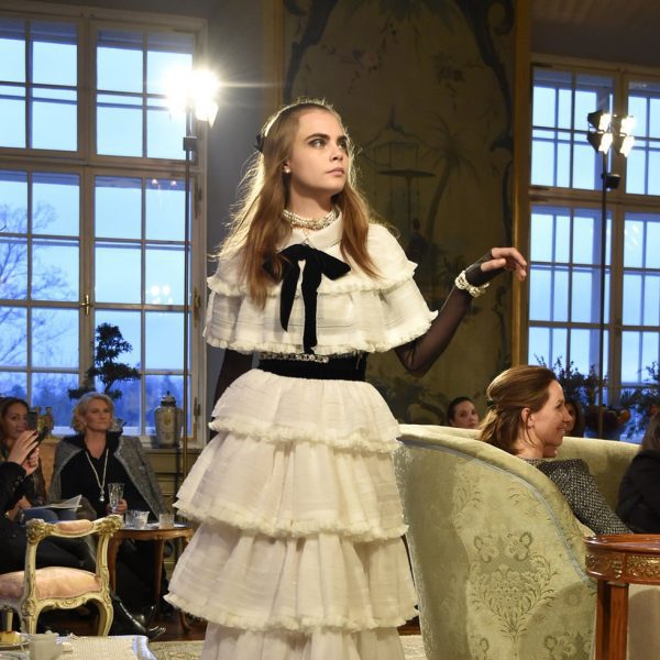 Cara Delevingne de novia con un diseño de Chanel en Salzburgo - Cara